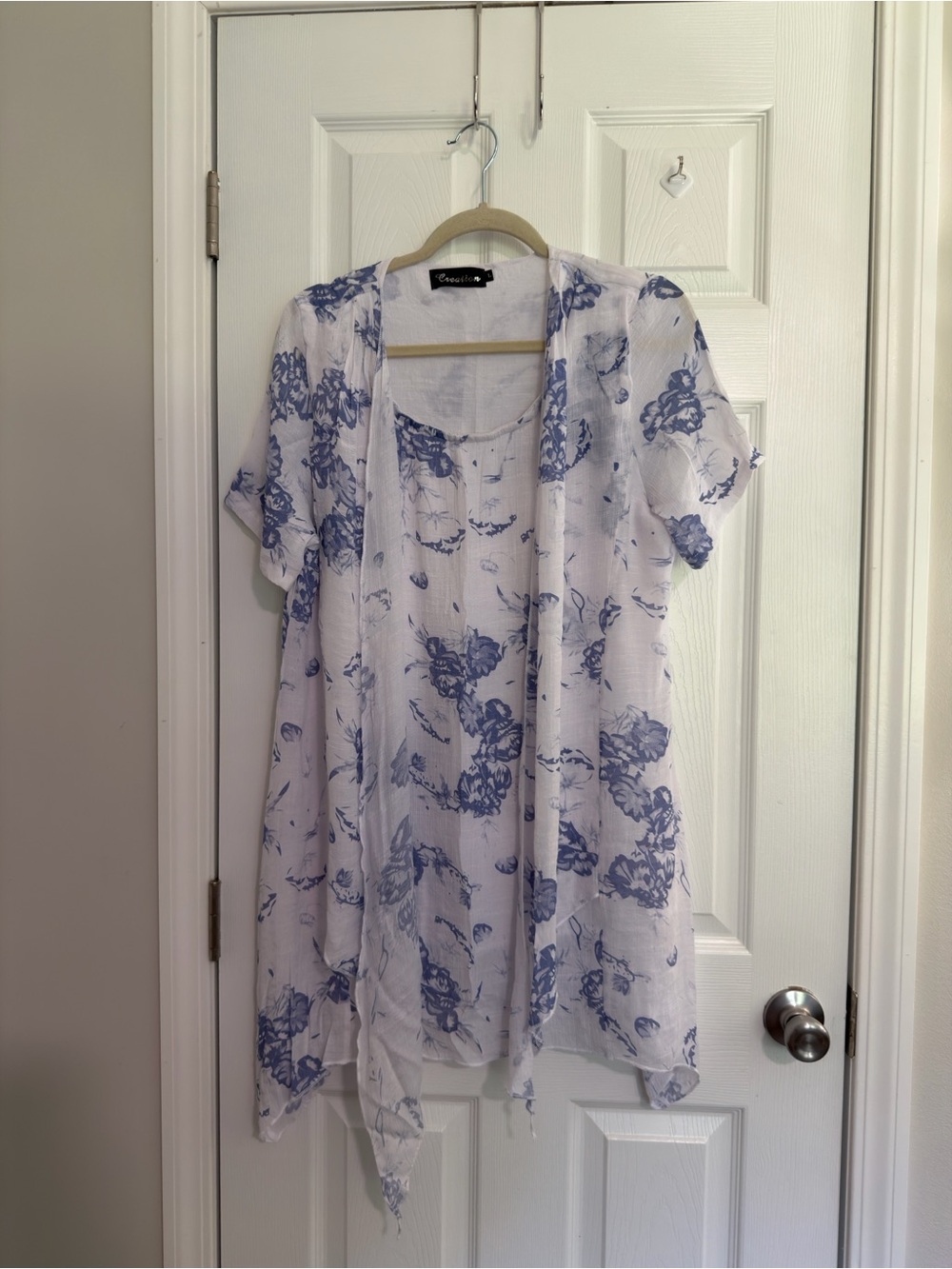 Creation Blue White Floral Women’s Blouse size L